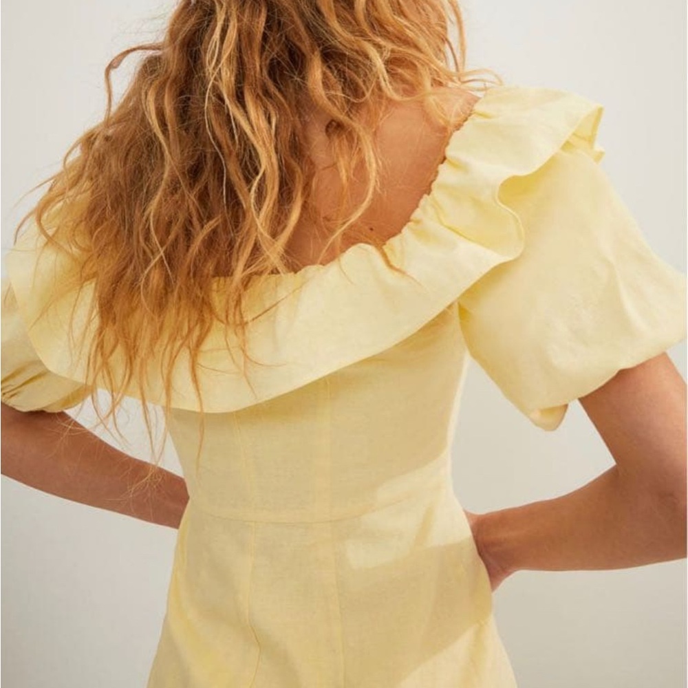 H&M Light Yellow Off-Shoulder Mini Dress - Picture 2 of 11
